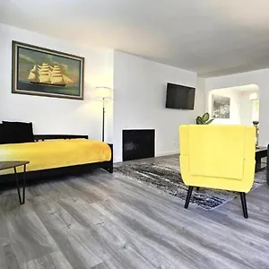  Apartment Welcoming 2br 1 Bath